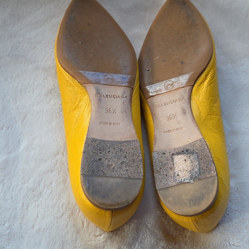 Balenciaga Yellow Pointed Flats - Picture 3 of 4